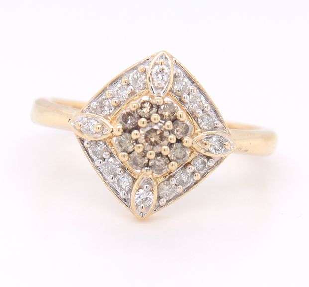 14kt Yellow Gold Chocolate and White Diamond Ring