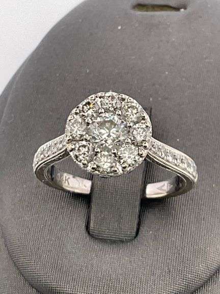 CERTIFIED AMAZING 14K WHITE GOLD AND DIAMOND RING