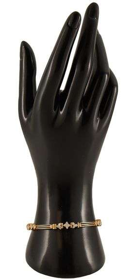 1.65ctw Round Diamond Hinged Bar Bangle Bracelet in 18K