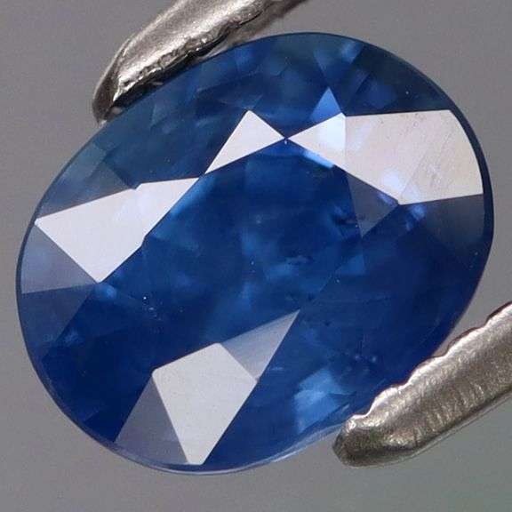 Outstanding color! 1.09ct sapphire blue Sapphire! Heated only!