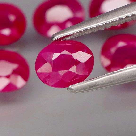 Collectors 2.43ct PIGEONS BLOOD Burmese Ruby set!!!