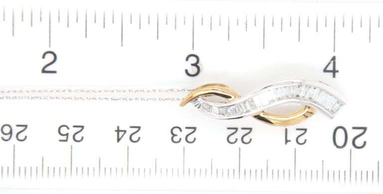 10kt White gold 0.50ctw baguette two tone bar pendant on chain