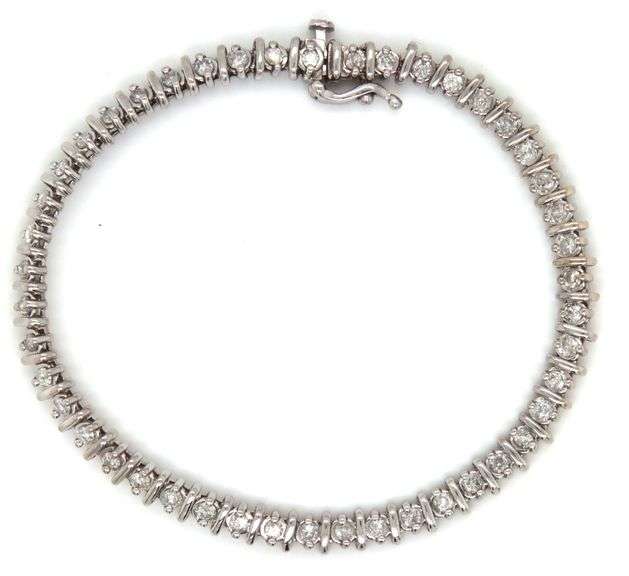 14kt White gold 1.15ctw diamond tennis bracelet