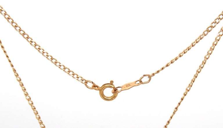 Stunning 14K YG Necklace Featuring an Amethyst Centerpiece