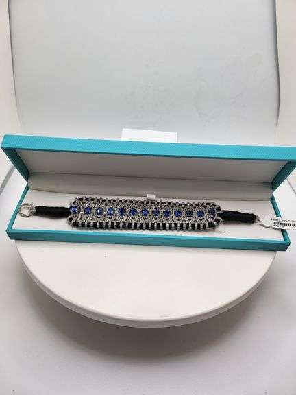 Beautiful Sapphire Bracelet with Diamond Studs