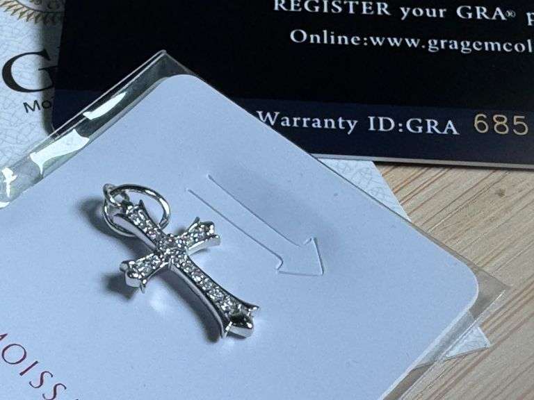 Rhodium Plated 925 Sterling Silver Moissanite Encrusted Fleur-De-Lis Cross