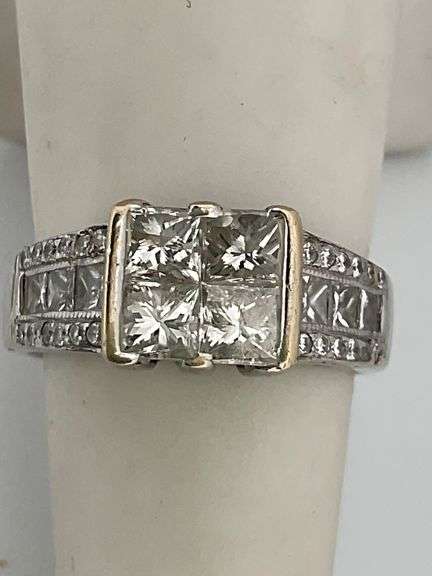 CERTIFIED LADIES 18K WHITE GOLD DIAMOND RING