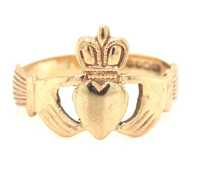 9kt Yellow gold crown two hands and a heart ring