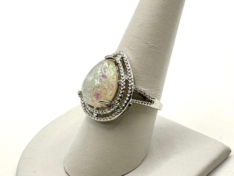 Amazing 4.5 Ct Simulated Color Play Rainbow Opal Ring