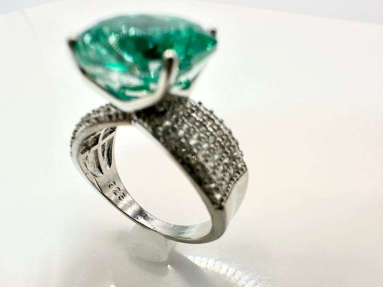 Stunning 14 kt White Gold Plate 5 Ct Rose Cut Simulated Paraiba Tourmaline Ring