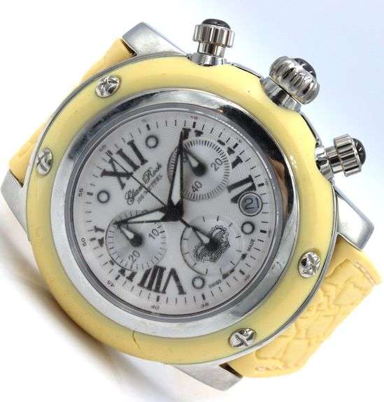 Glam Rock white dial manual watch