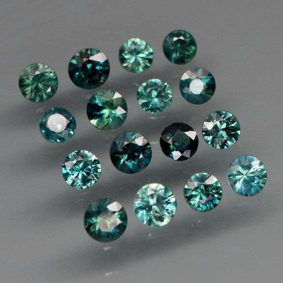Multi-hue 3.07ct natural blue green Sapphire set