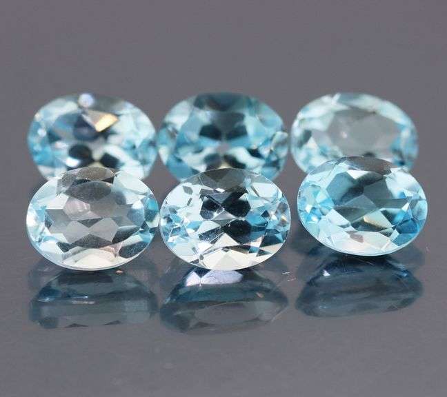 Bright and glittering 11.05ct Swiss blue Topaz set