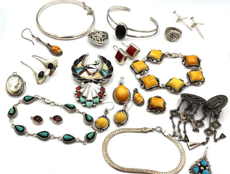 Big group lot of vintage 925 sterling silver mixed jewelry