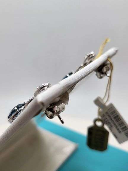 Magnificent pair earring Topaz and diamond in Silver – GGA Certified