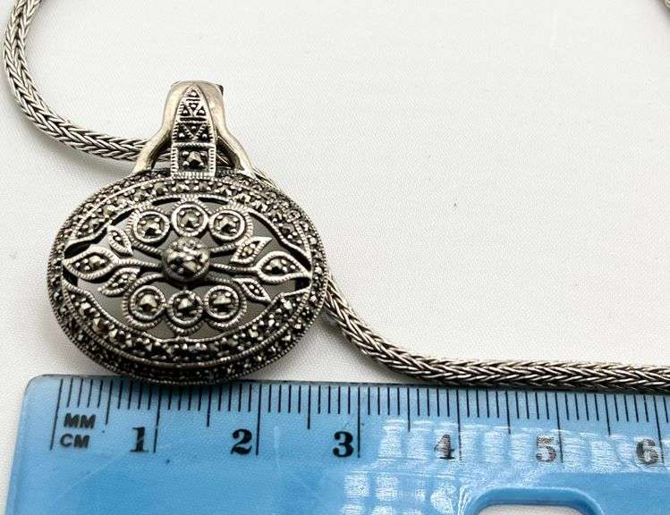 925 Sterling Silver Vintage Atr Deco Marcasite Pendant With Foxtail Suarti Chain Necklace           