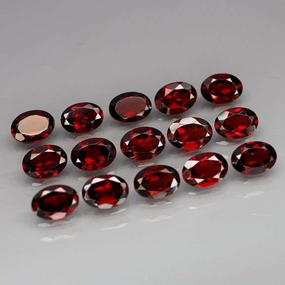 Substantial weight! Fantastic size! 14.64ct full set of Mozambique Garnets!
