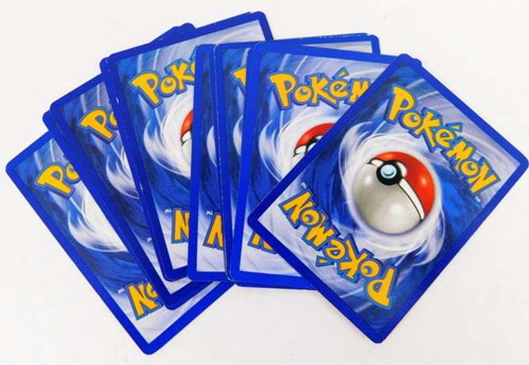 12 Pokémon 1999 Trade Cards