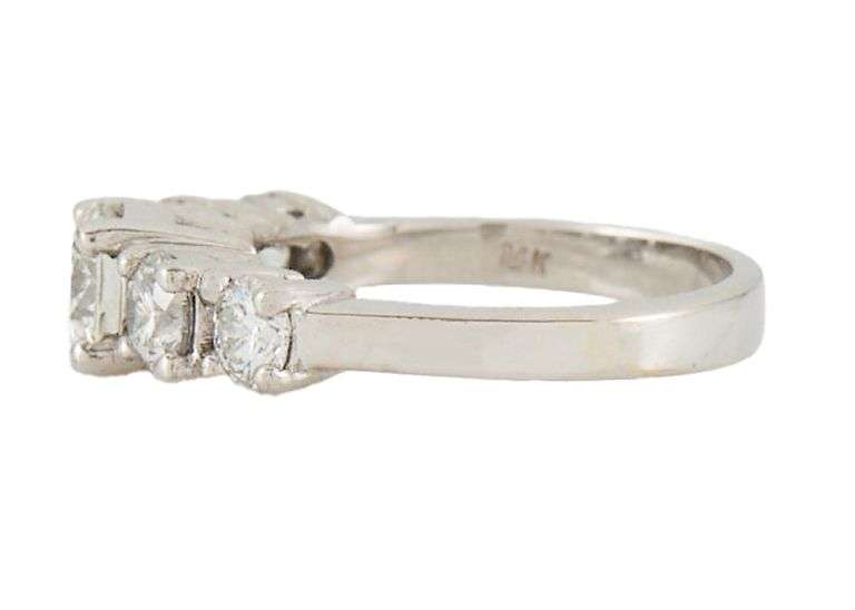 1.50ctw Round Diamond Graduated Five Stone Ring in 14K