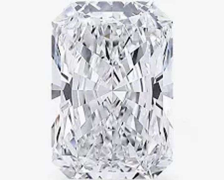 Magnificent High quality Lab Diamond Rectangular Modified Brilliant Cut, 1.53 CT, VS2/E