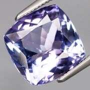 Huge! 4.37 carats! Untreated Tanzanite!