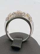 CERTIFIED LADIES 18K WHITE GOLD AND DIAMOND BAND. / RING