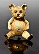 Loveable 18K Yellow Gold Teddy Bear Brooch