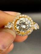 14K Yellow Gold Round Brilliant Cut Diamond Ring of 1.91ct