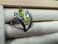 Sterling Silver Natural Peridot Gemstone Ring Size 10