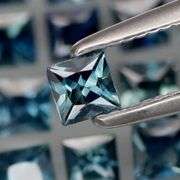 Princess cut! 2.70ct denim blue Sapphire set!