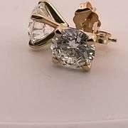 BRAND NEW 2.60 CARATS LAB GROWN DIAMOND STUDS. 14K YELLOW GOLD