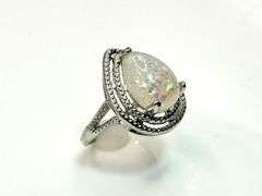 Amazing 4.5 Ct Simulated Color Play Welo Opal Ring