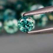 Heated only! 3.30ct blue green Sapphire set!