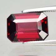 Outstanding VVS grade 2.69ct raspberry red Rhodolite Garnet!