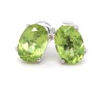 14kt White gold oval peridot stud earrings
