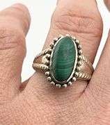 925 Sterling Silver Navajo Style Oval Malachite Ring
