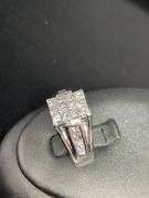 CERTIFIED LADIES 14K WHITE GOLD AND DIAMOND RING