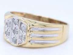 10kt Yellow gold approximate 0.20ctw 2 tone diamond gent's ring