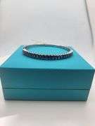 Very fine Natural Tanzanite 5.65ctw Bangle set in silver, GGA certified