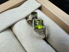 Sterling Silver Natural Peridot Gemstone Ring Size 6