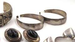 Heavy group lot of vintage 925 sterling silver miscellaneous jewelry