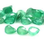 Bright emerald green 7ct 25pc Emerald set