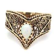 Nice 14K YG Filigree V Ring with Pear Shaped Opal