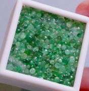 You get a beautiful mix of greens in this 21.29ct Emerald set!