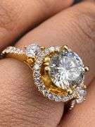 14K Yellow Gold Round Brilliant Cut Diamond Ring of 1.91ct