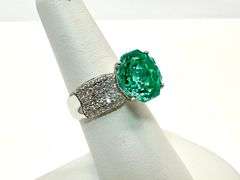 Stunning 14 kt White Gold Plate 5 Ct Rose Cut Simulated Emerald Ring