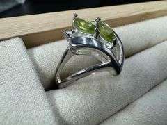 Sterling Silver Natural Peridot Gemstone Ring Size 10