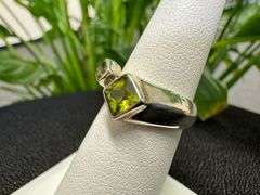 Sterling Silver Natural Peridot Gemstone Ring Size 6