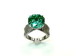Stunning 14 kt White Gold Plate 5 Ct Rose Cut Simulated Emerald Ring