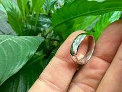 10k White Solid Gold 5mm Domed Plain Men's Women's Wedding Band Size 6